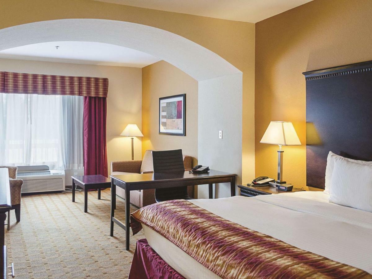 La Quinta By Wyndham Mobile Satsuma / Saraland Hotel Eksteriør billede