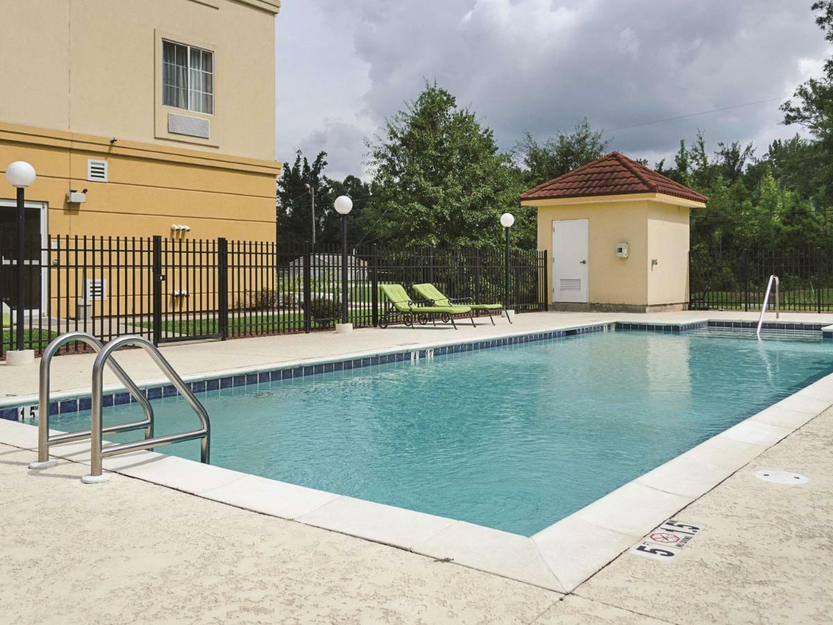 La Quinta By Wyndham Mobile Satsuma / Saraland Hotel Eksteriør billede